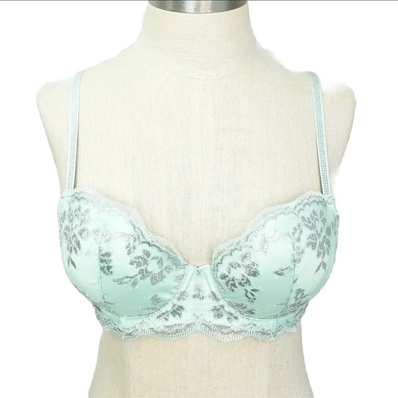 *3 for 20* Victoria’s Secret Mint Green Floral Lace Underwire Bra , Size 32C - Picture 1 of 5